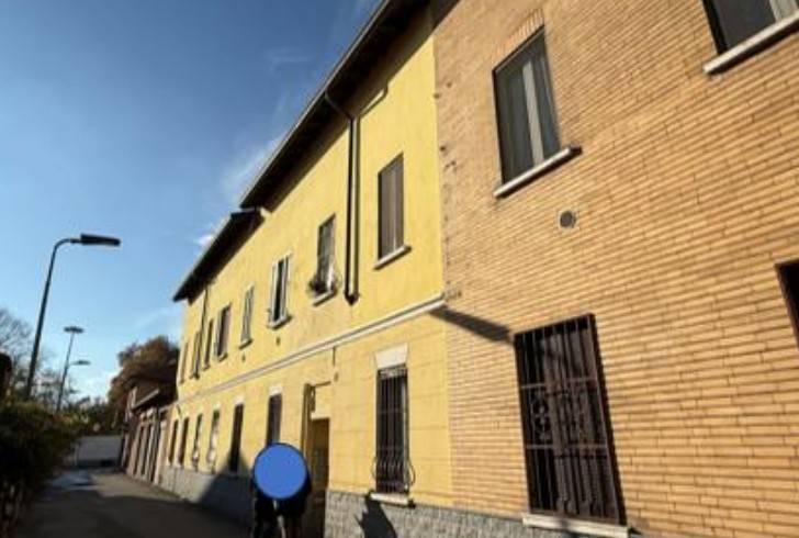 appartamento in vendita a Milano in zona Baggio