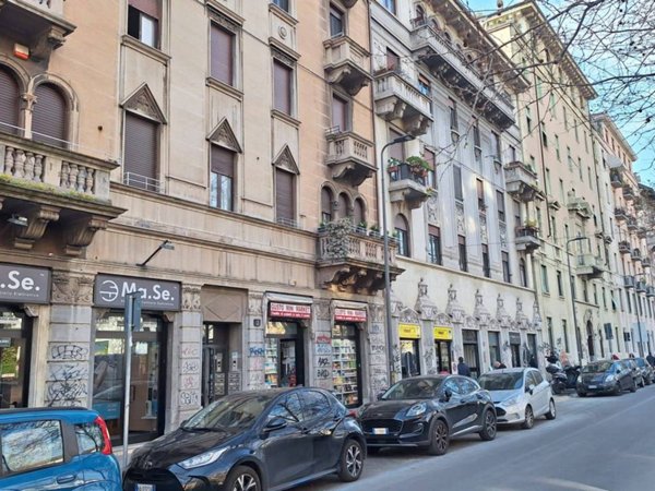 negozio in vendita a Milano in zona Città Studi