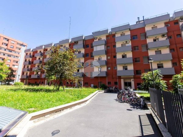 appartamento in vendita a Milano in zona Baggio