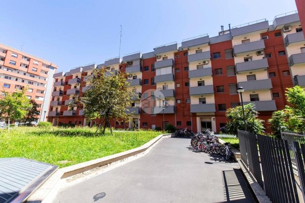 appartamento in vendita a Milano in zona Forze Armate