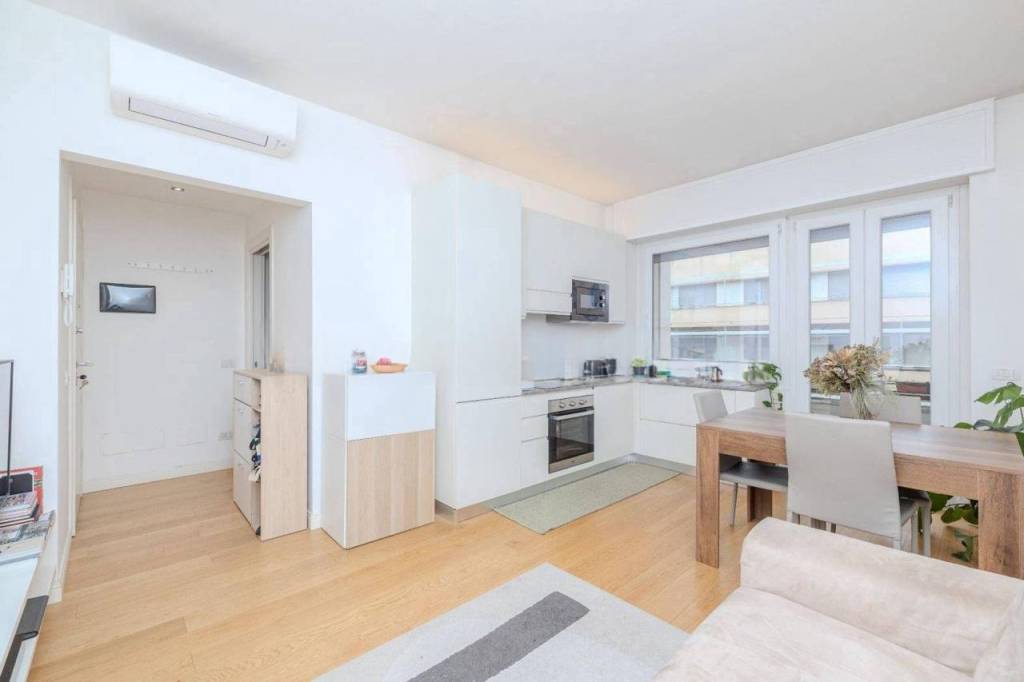 appartamento in vendita a Milano in zona Porta Venezia