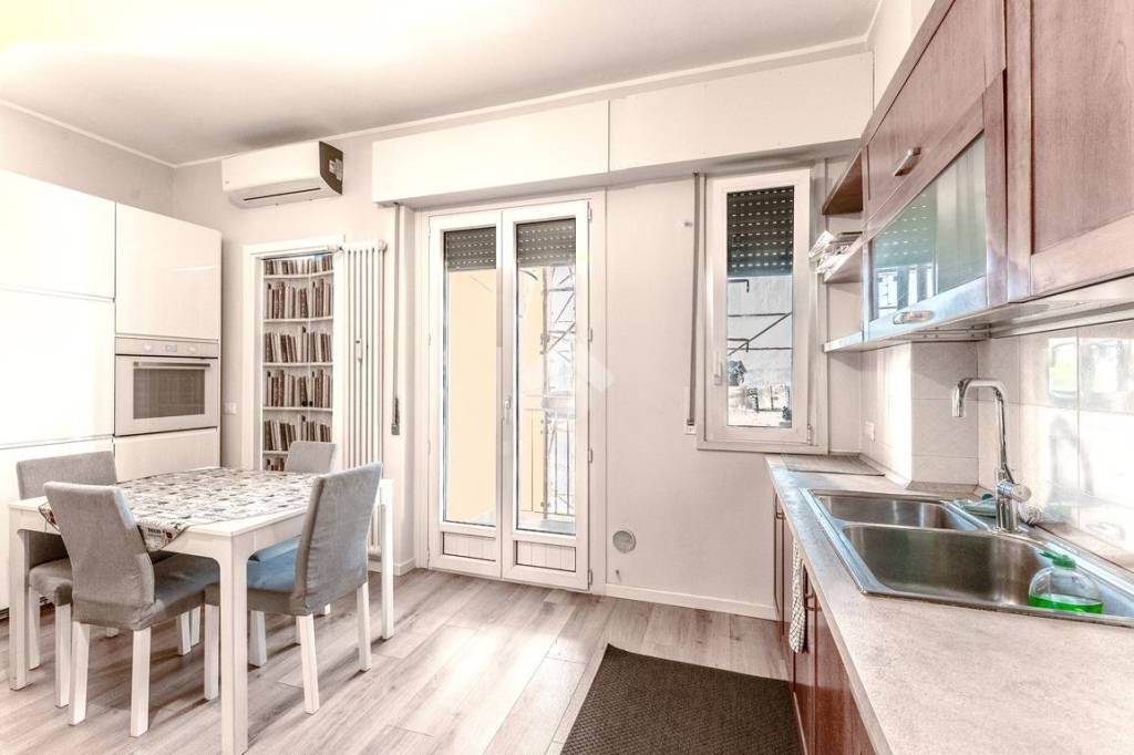 appartamento in vendita a Milano in zona Dergano