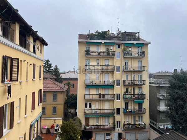 appartamento in vendita a Milano in zona Affori
