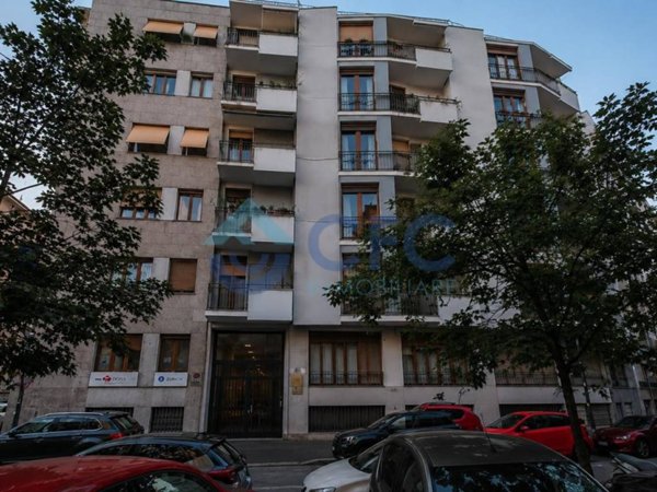 negozio in vendita a Milano in zona Città Studi