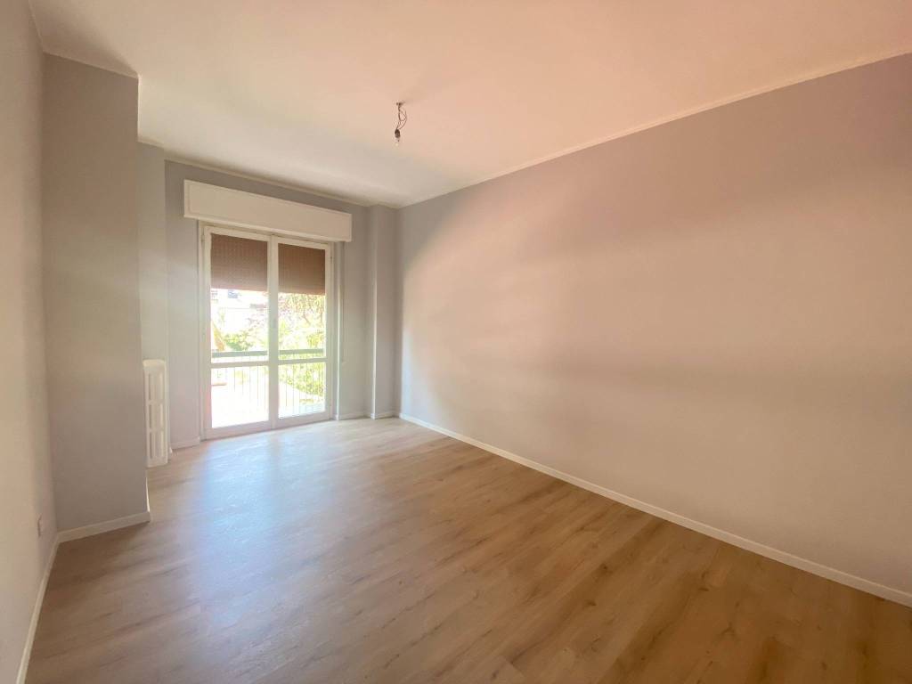 appartamento in vendita a Milano in zona Famagosta