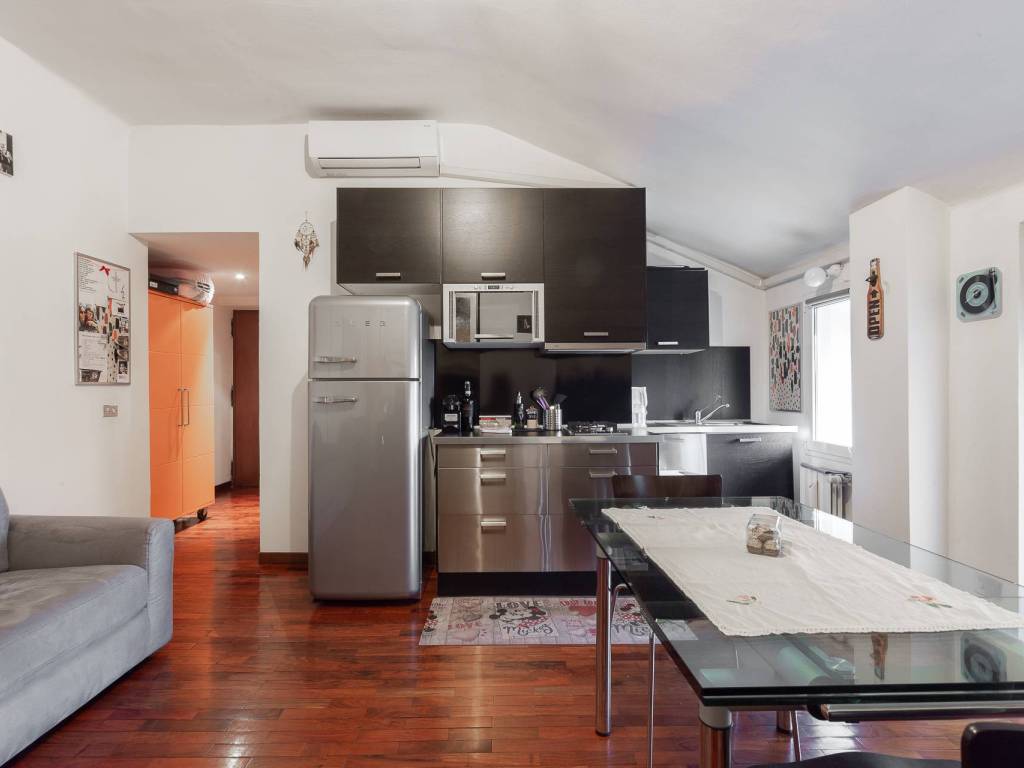 appartamento in vendita a Milano in zona Vigentino