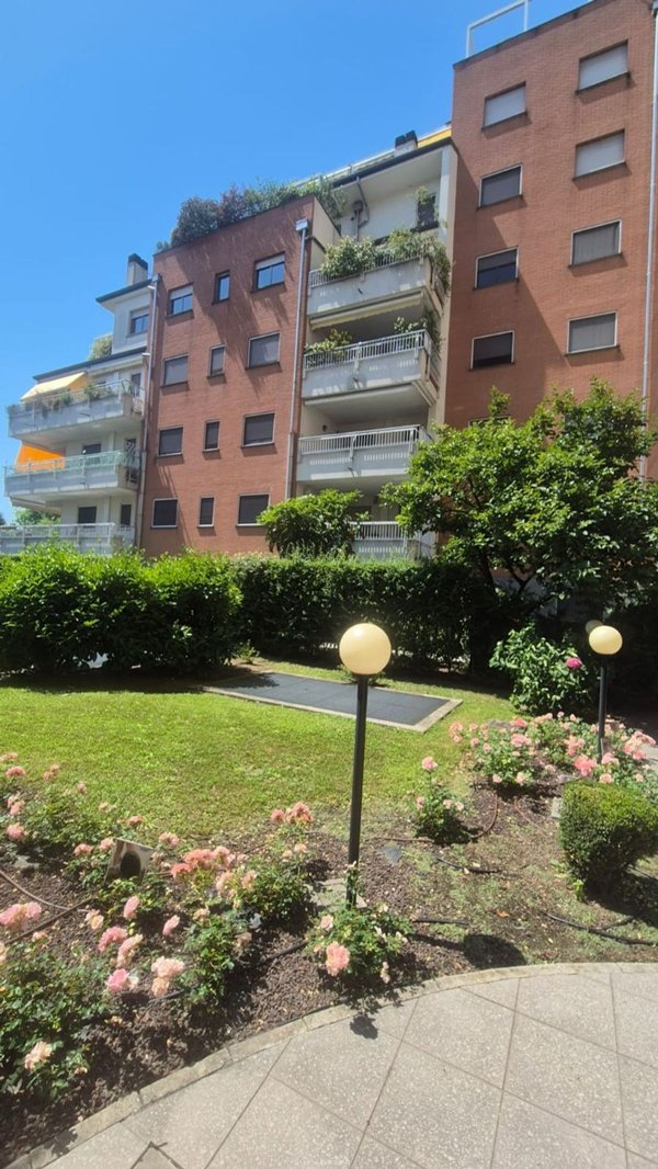 appartamento in vendita a Milano in zona Quarto Oggiaro