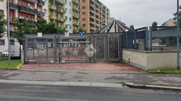 ufficio in vendita a Milano in zona San Siro
