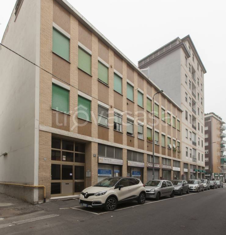 negozio in vendita a Milano in zona Vialba