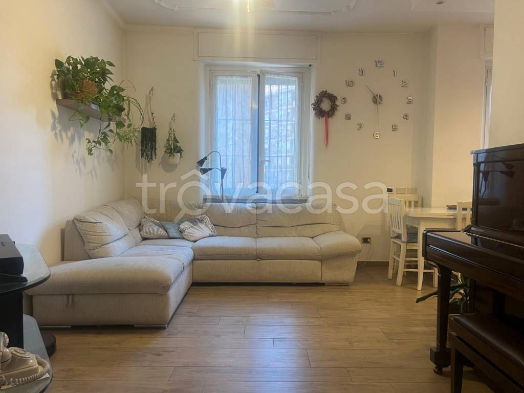 appartamento in vendita a Milano in zona Corvetto