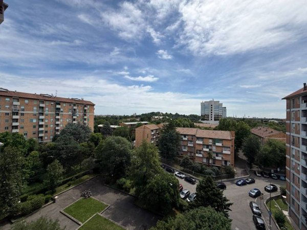 appartamento in vendita a Milano in zona Gallaratese