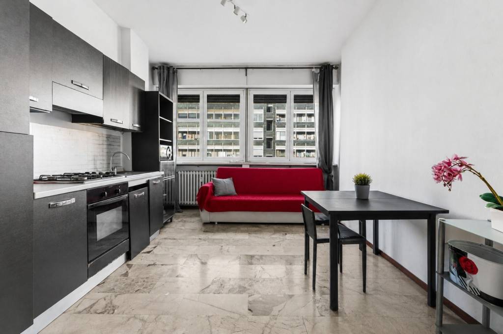 appartamento in vendita a Milano in zona Vigentino