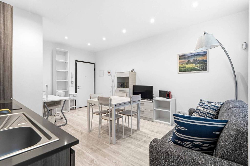 appartamento in vendita a Milano in zona Vigentino