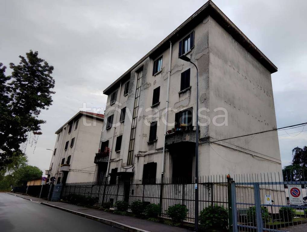 appartamento in vendita a Milano in zona Rogoredo