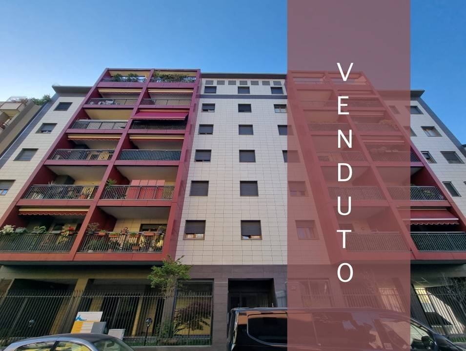 appartamento in vendita a Milano in zona Loreto