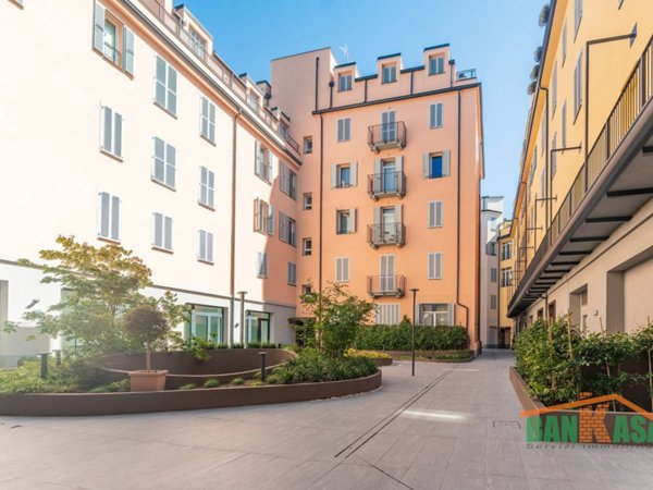 appartamento in vendita a Milano in zona Solari