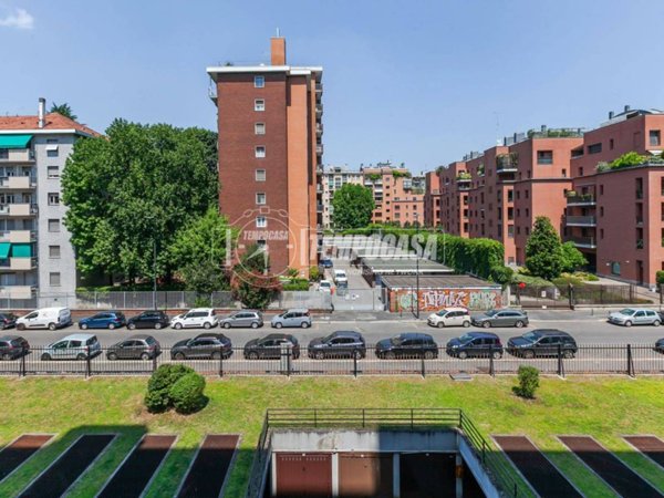 appartamento in vendita a Milano in zona Solari