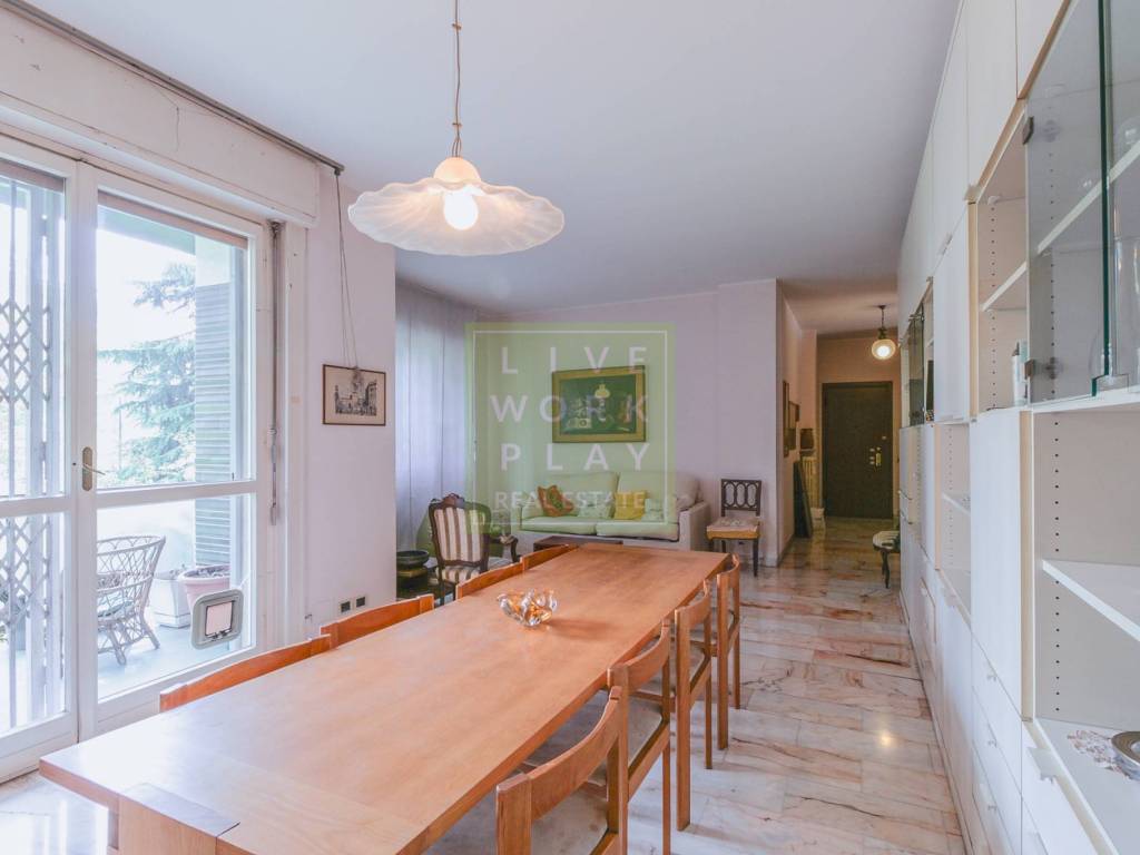 appartamento in vendita a Milano in zona Lorenteggio