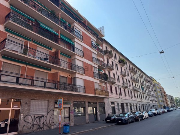 appartamento in vendita a Milano in zona Porta Genova