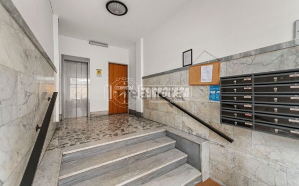 appartamento in vendita a Milano in zona Calvairate