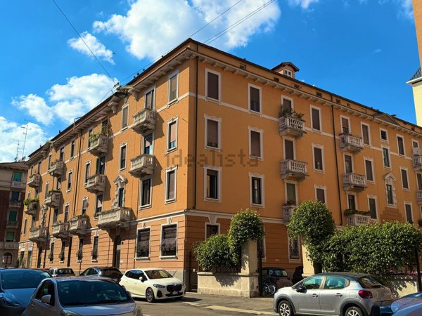 appartamento in vendita a Milano in zona Calvairate