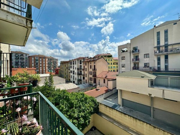 appartamento in vendita a Milano in zona Centro Direzionale