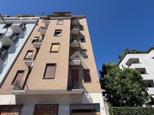 appartamento in vendita a Milano in zona Piazzale Lodi
