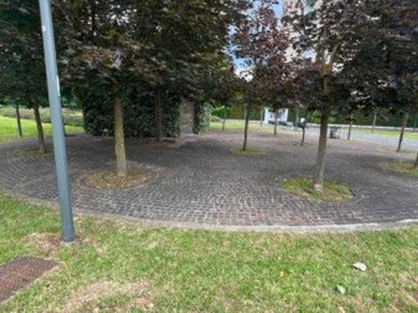 negozio in vendita a Milano in zona Gallaratese