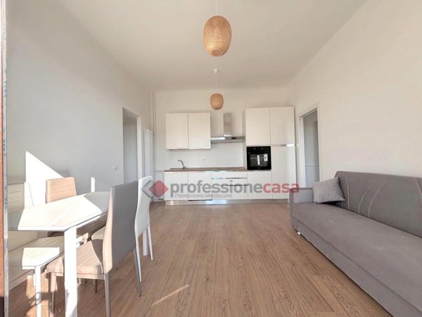 appartamento in vendita a Milano in zona Famagosta
