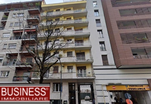 appartamento in vendita a Milano in zona Sempione