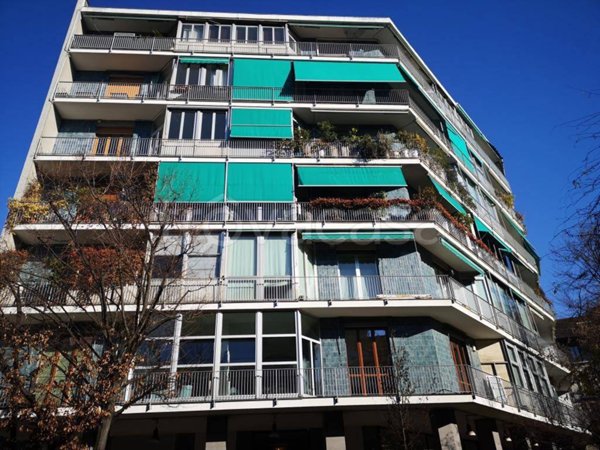 appartamento in vendita a Milano in zona Famagosta