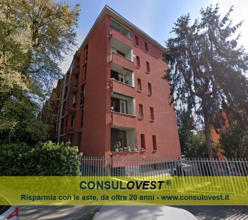 appartamento in vendita a Milano in zona Baggio