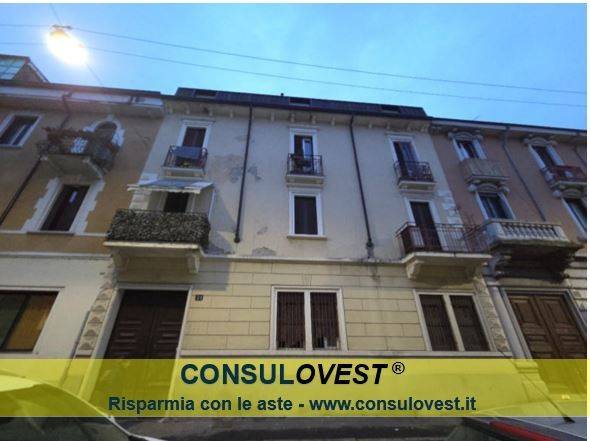 appartamento in vendita a Milano in zona Baggio