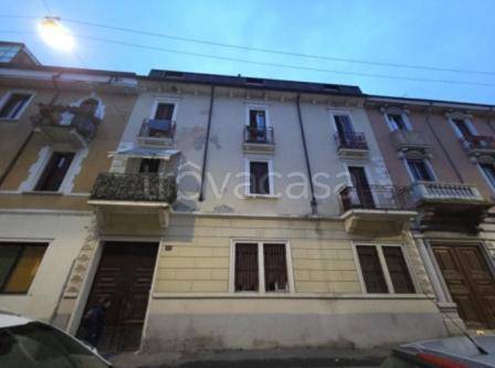 appartamento in vendita a Milano in zona Baggio
