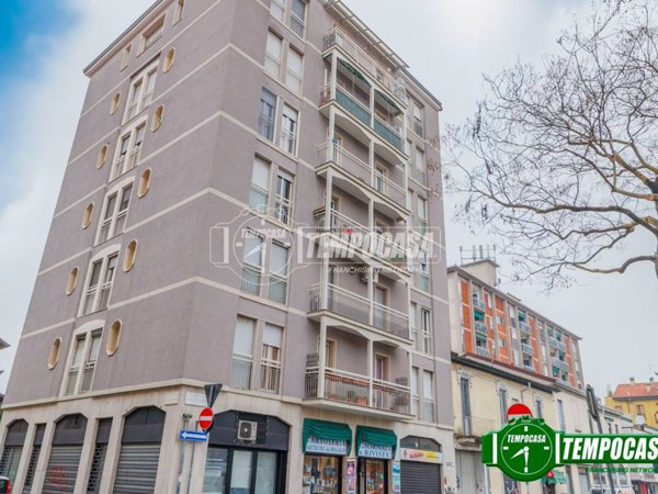appartamento in vendita a Milano in zona Baggio