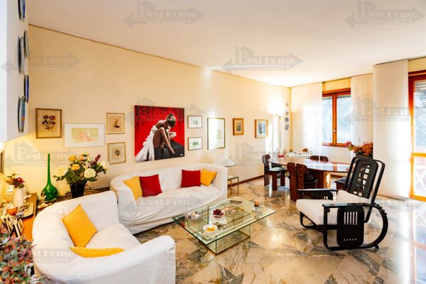 appartamento in vendita a Milano in zona Corvetto