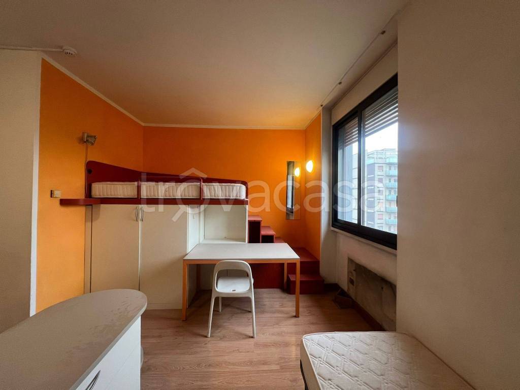 appartamento in vendita a Milano in zona Forlanini