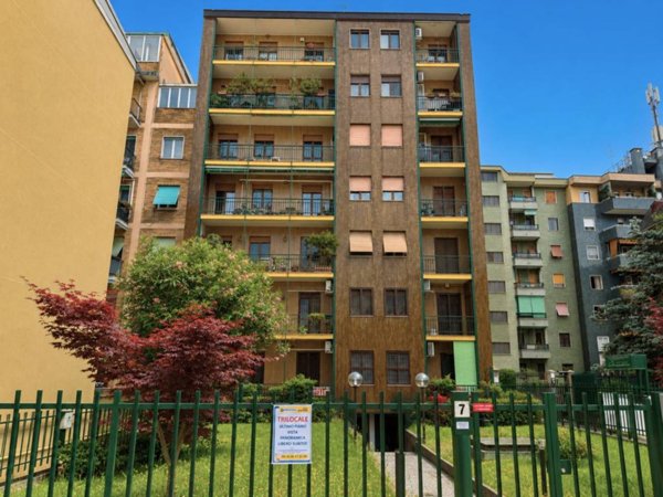 appartamento in vendita a Milano in zona Comasina