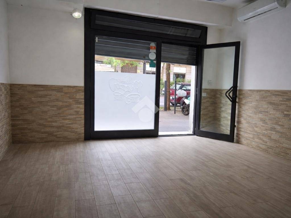 negozio in vendita a Milano in zona Il Portello