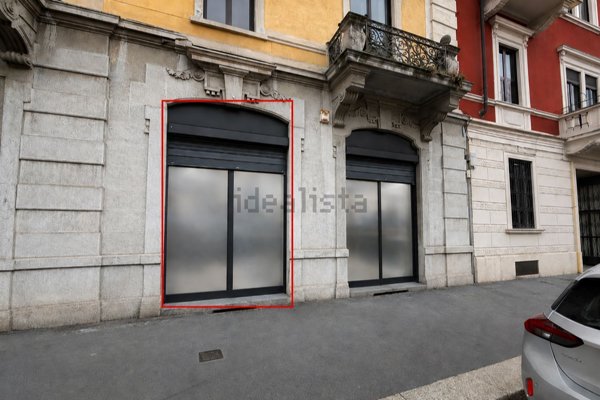 negozio in vendita a Milano in zona Solari