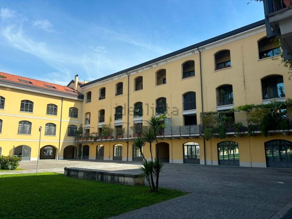 appartamento in vendita a Milano in zona Chiesa Rossa