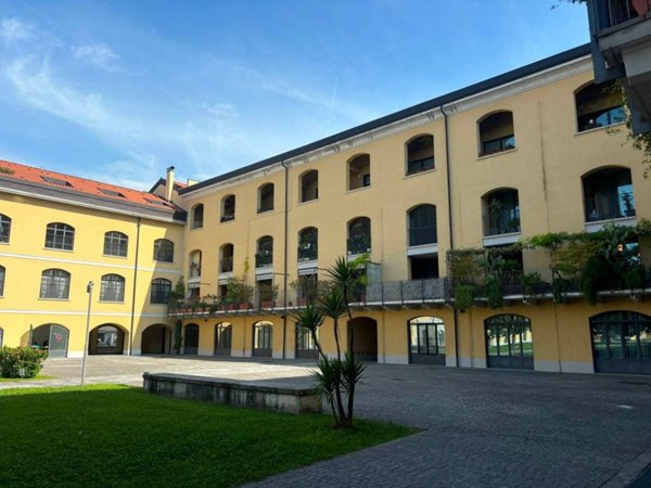 appartamento in vendita a Milano in zona Chiesa Rossa