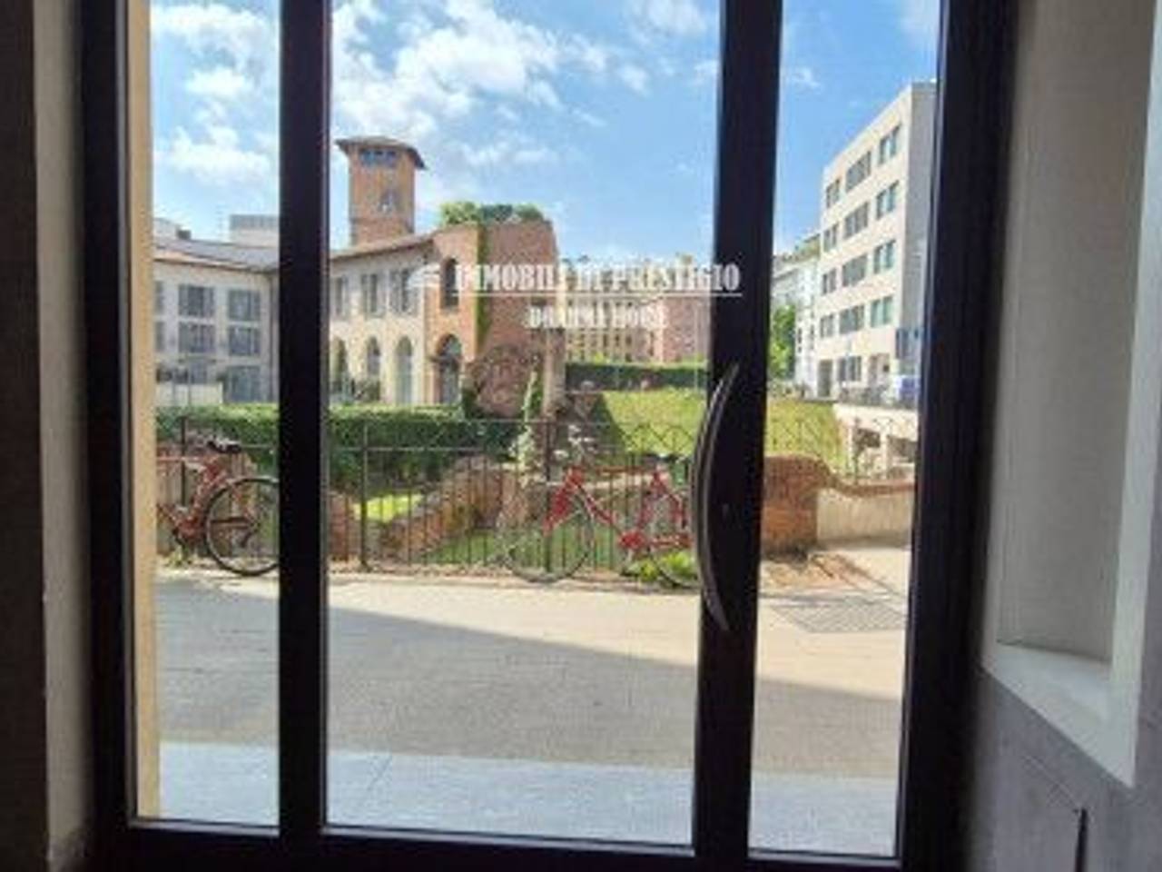 appartamento in vendita a Milano in zona Cadorna