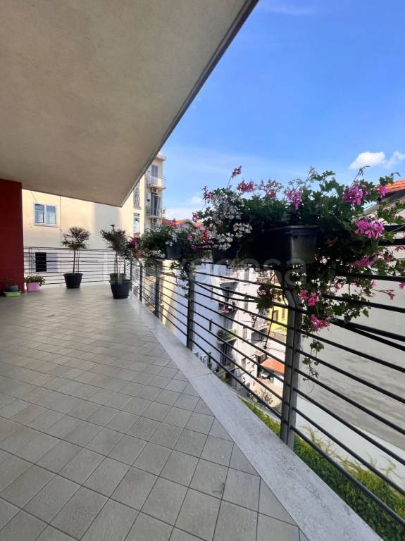 appartamento in vendita a Milano in zona XXII Marzo