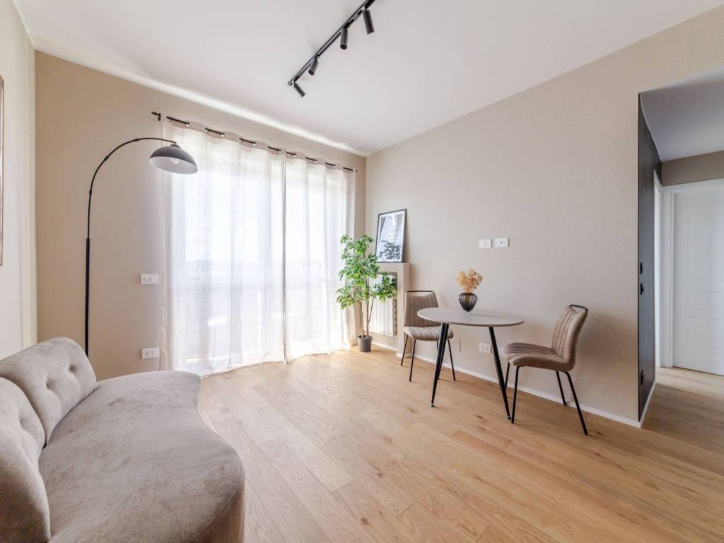 appartamento in vendita a Milano in zona Adriano