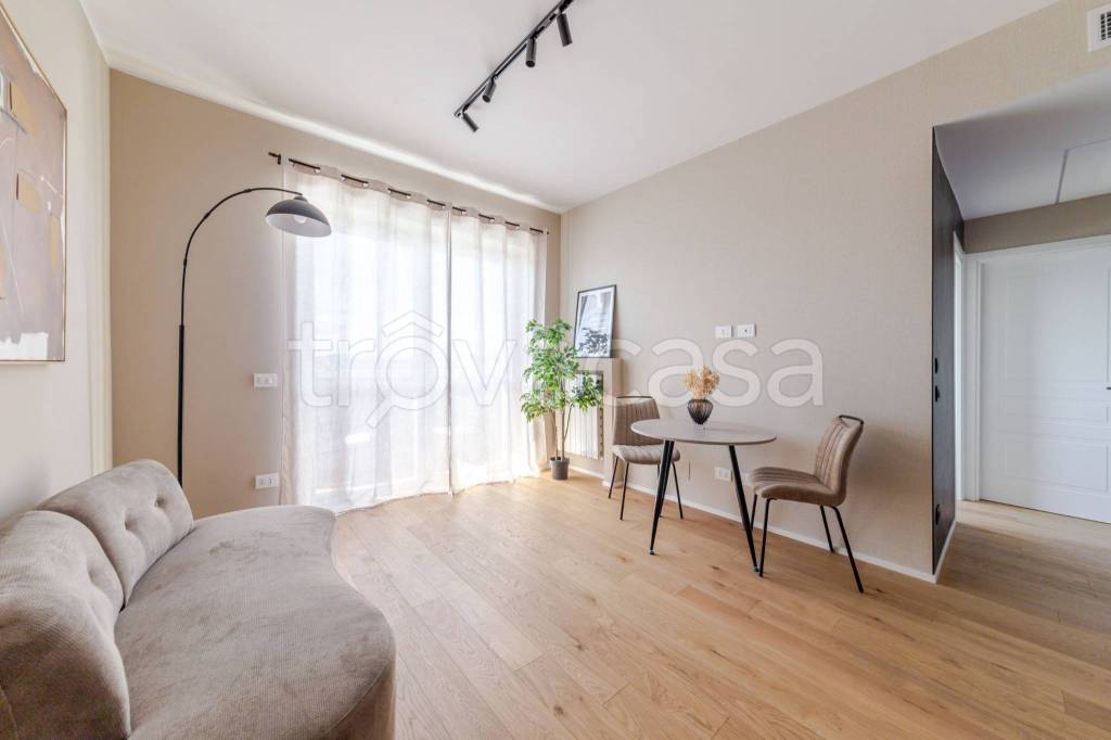 appartamento in vendita a Milano in zona Rottole