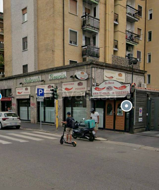 negozio in vendita a Milano in zona Corvetto