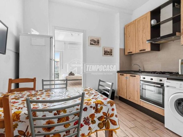 appartamento in vendita a Milano in zona Famagosta