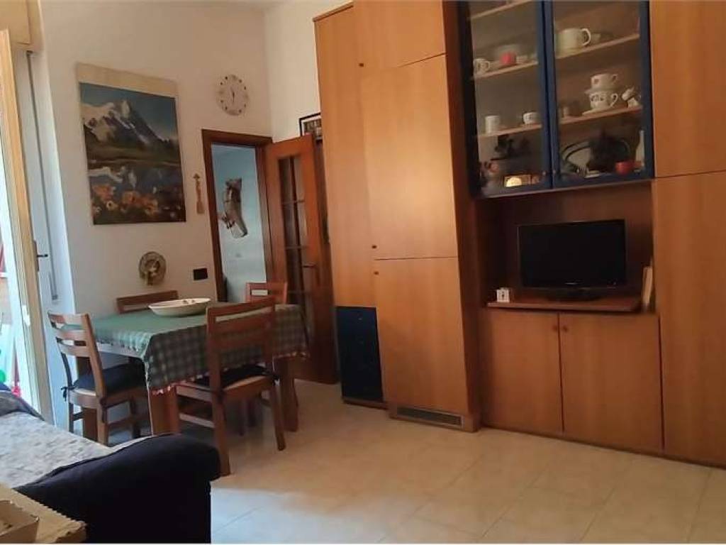 appartamento in vendita a Milano in zona Famagosta