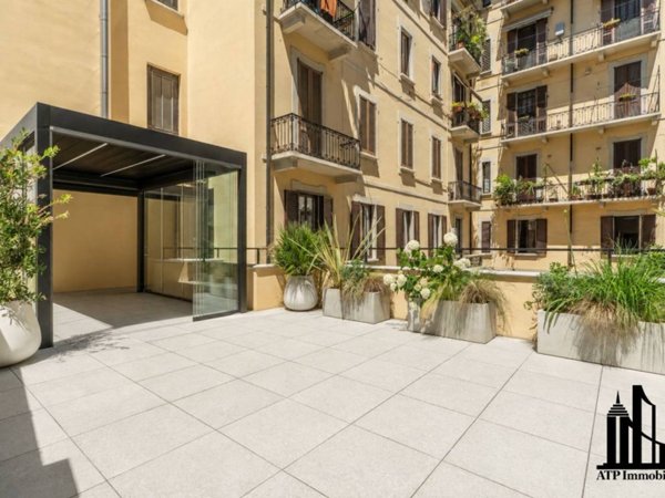 appartamento in vendita a Milano in zona Guastalla